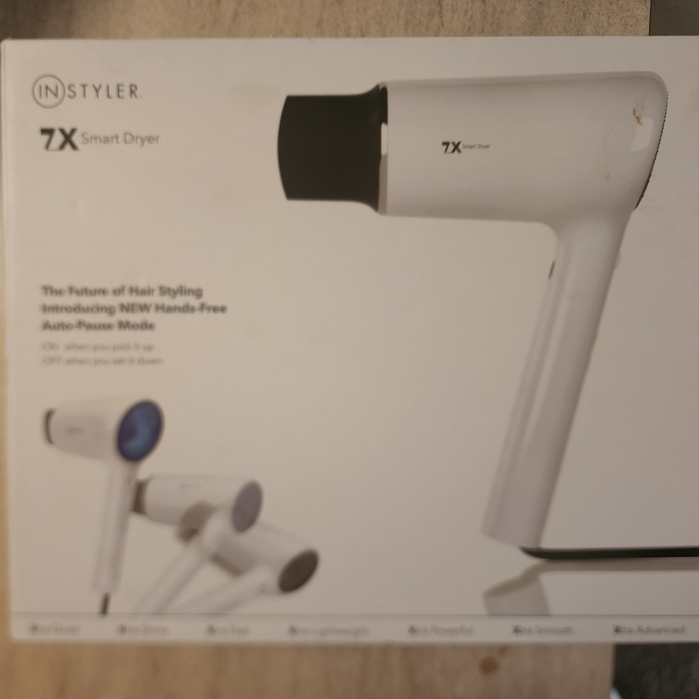 In Styler 7x smart dryer NWT